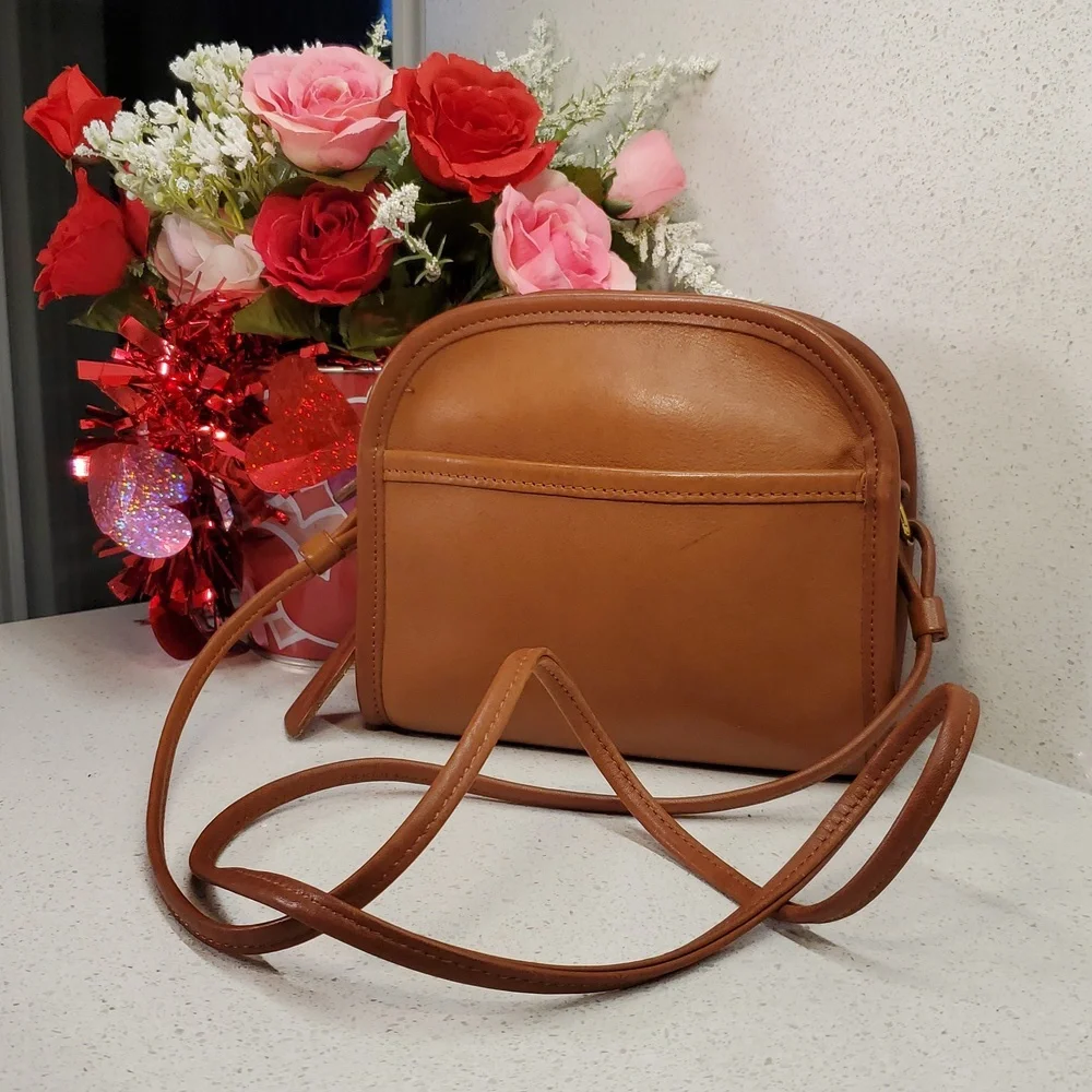 Vintage COACH Leather Crossbody